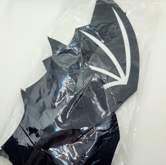 Goth lightweight bat wings for cat or small dog nwt - Picture 6 of 6